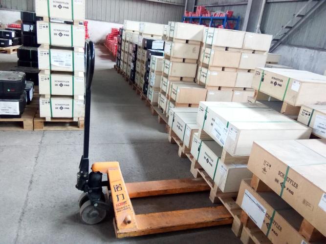 耗人耗材,还会降低仓库内的发货效率,即使每天做小范围的产品调整也